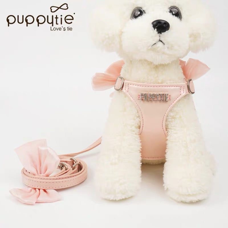 Puppytie ソフトピンクミラーレザーペットハーネス（リボン付き）| 猫＆小型犬用| Puppytie Soft Pink Mirror Leather Pet Harness with Bow | Cats & Small Dogs